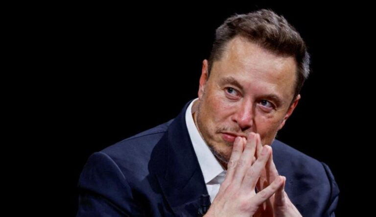 ماسك-يواجه-دعوى-جماعية-بسبب-'ادعاءات-القيادة-الذاتية'-لسيارات-تسلا