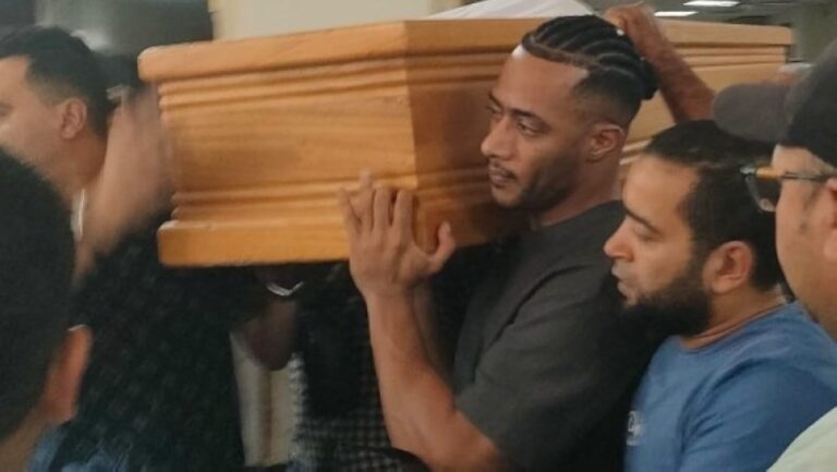 الفنان-محمد-رمضان-ينعى-والده