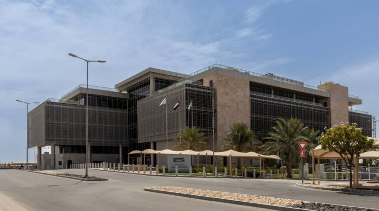 «أمرك»-توسّع-شراكاتها-وتستعرض-قدراتها-التقنية-في-«دبي-للطيران-2025»