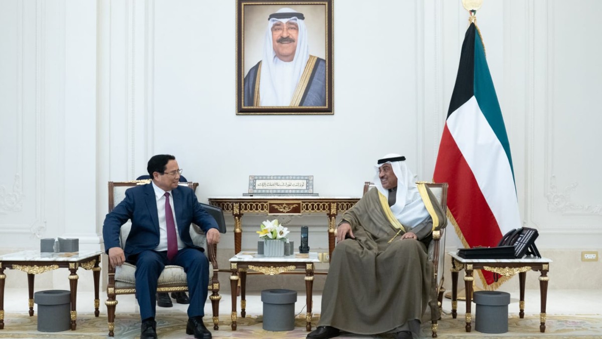 سمو-ولي-العهد-يستقبل-رئيسي-وزراء-فيتنام-و'بلاك-روك'