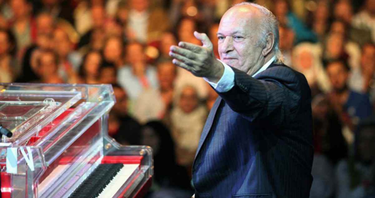 بأمر-الطبيب…-عمر-خيرت-يغيب-عن-حفلة-الأهرام