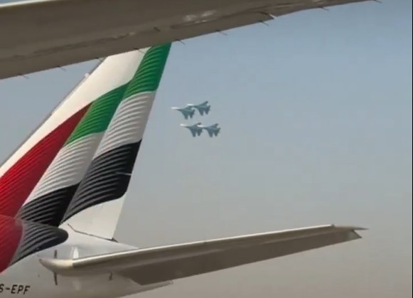 استئناف-العروض-الجوية-في-«دبي-للطيران»-بعد-حادث-المقاتلة-الهندية-(فيديو)