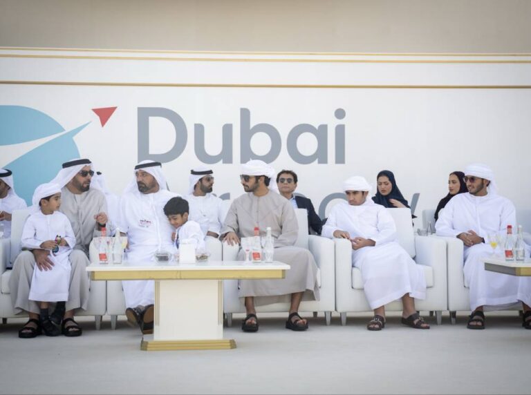 سيف-بن-زايد-يهنئ-أحمد-بن-سعيد-على-نجاح-معرض-دبي-للطيران