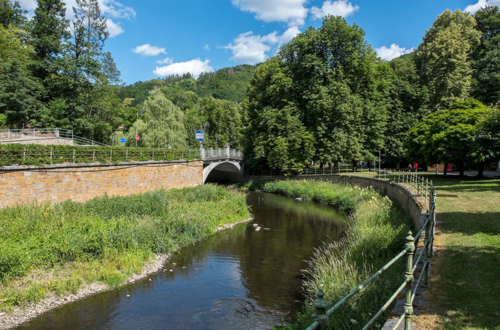 التشيك.-قلاع-ساحرة-في-عمق-التاريخ