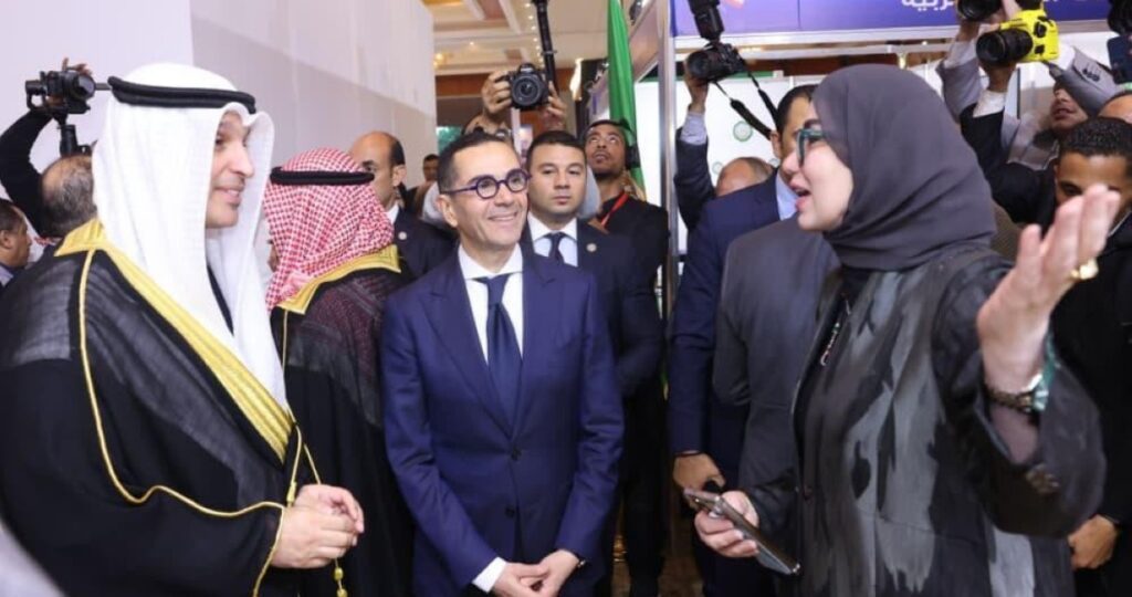 المطيري ووزير الاستثمار المصري يفتتحان الأسبوع الكويتي في القاهرة 38 المطيري-ووزير-الاستثمار-المصري-يفتتحان-الأسبوع-الكويتي-في-القاهرة