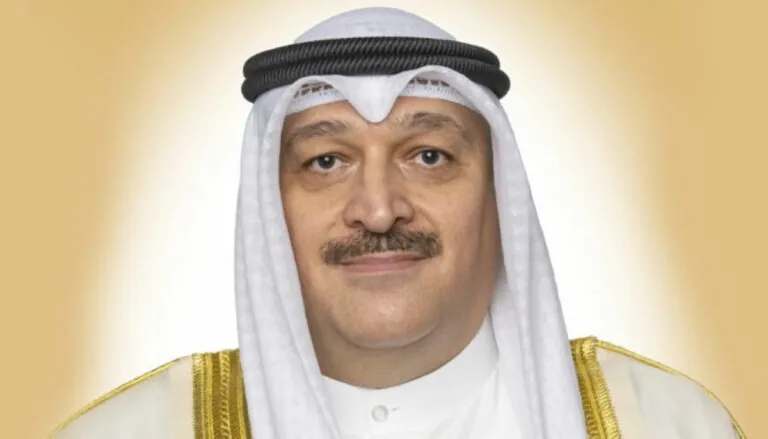 وزير-الصحة-يصدر-قراراً-بتعديل-بعض-أحكام-وظائف-وبدلات-العاملين-في-الخدمات-الصيدلانية-والطبية-المساعدة