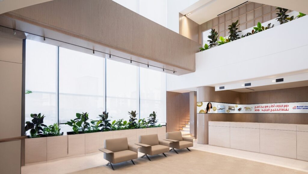 'الخليج' يعيد افتتاح فرع الصباحية بعد تجديده 31 'الخليج'-يعيد-افتتاح-فرع-الصباحية-بعد-تجديده