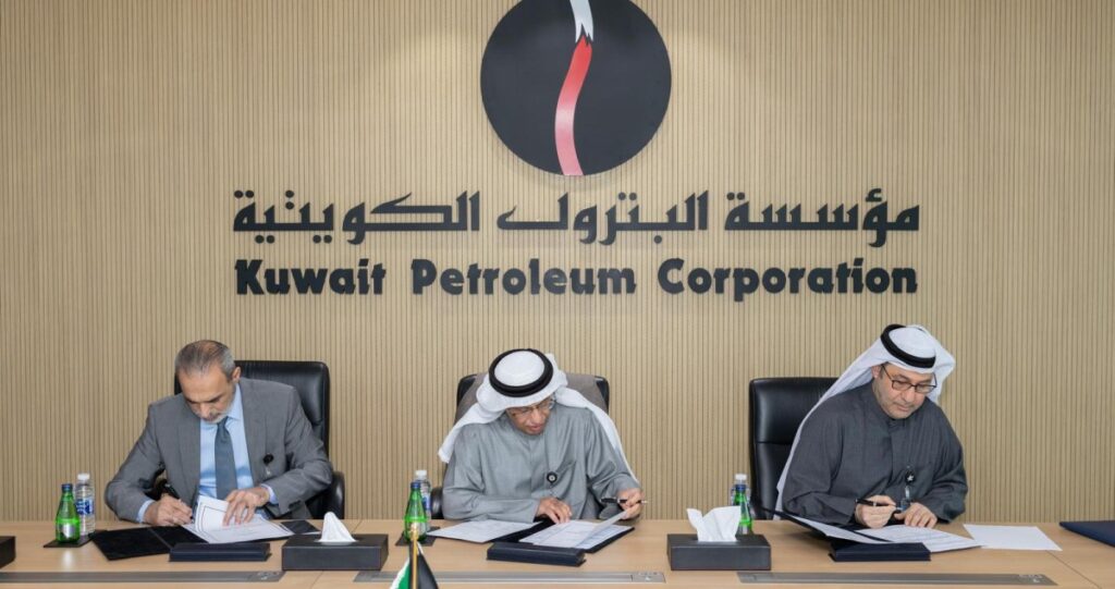 'البترول' و'الكهرباء' و'نفط الكويت' توقع مذكرة تعاون لتنفيذ محطة الرتقة لتوليد الطاقة 5 'البترول'-و'الكهرباء'-و'نفط-الكويت'-توقع-مذكرة-تعاون-لتنفيذ-محطة-الرتقة-لتوليد-الطاقة