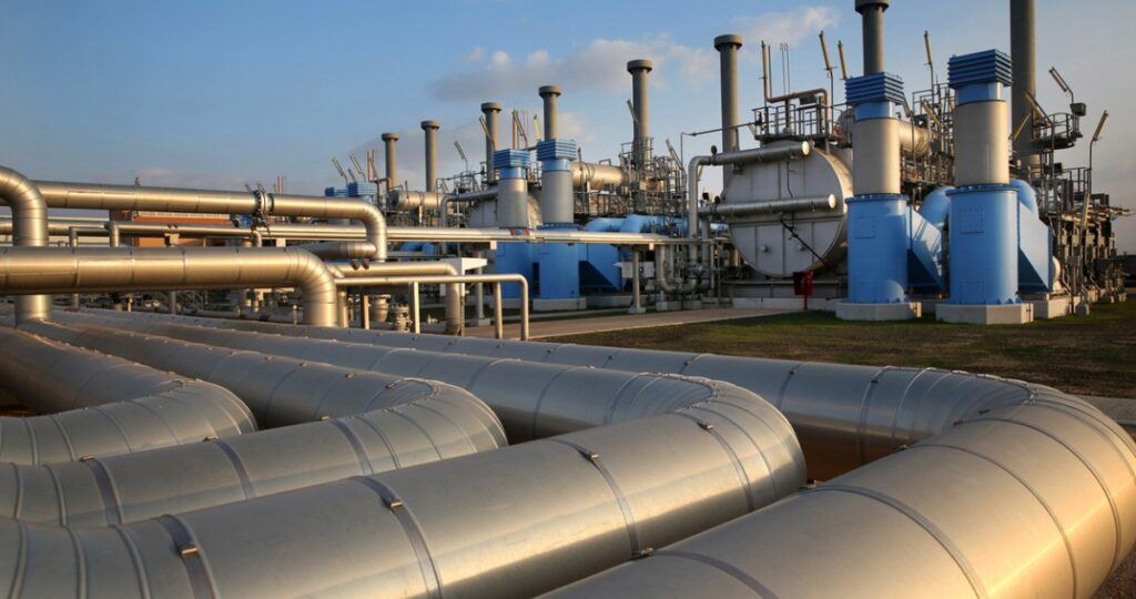 بوخضور: 'تأجير الأنابيب' لا يعني التفريط في ثروتنا النفطية 1 بوخضور:-'تأجير-الأنابيب'-لا-يعني-التفريط-في-ثروتنا-النفطية