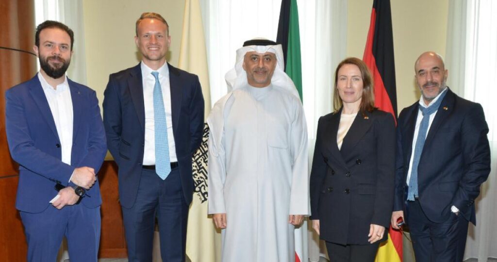 'الغرفة': مليارا دولار التبادل التجاري الكويتي الألماني خلال العقد الماضي 7 'الغرفة':-مليارا-دولار-التبادل-التجاري-الكويتي-الألماني-خلال-العقد-الماضي