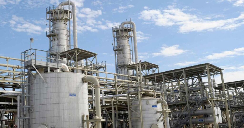 'الوفرة' المشتركة تستهدف رفع طاقتها إلى 280 ألف برميل يومياً 6 'الوفرة'-المشتركة-تستهدف-رفع-طاقتها-إلى-280-ألف-برميل-يومياً