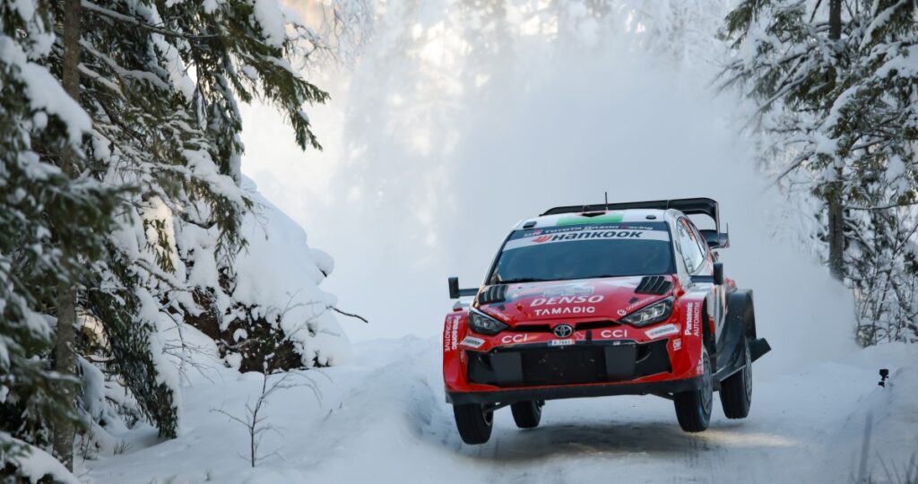 فريق تويوتا جازو للسباقات يهيمن على رالي السويد 6 فريق-تويوتا-جازو-للسباقات-يهيمن-على-رالي-السويد