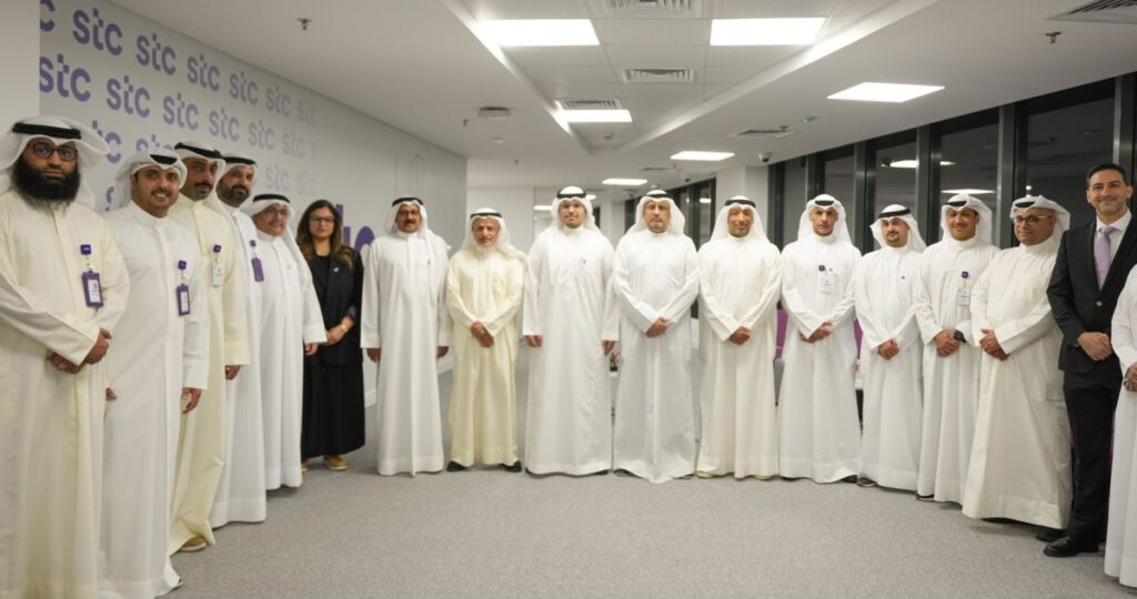 'stc': تسخير الإمكانيات التقنية والبشرية للوطن بالأوقات الصعبة 6 'stc':-تسخير-الإمكانيات-التقنية-والبشرية-للوطن-بالأوقات-الصعبة