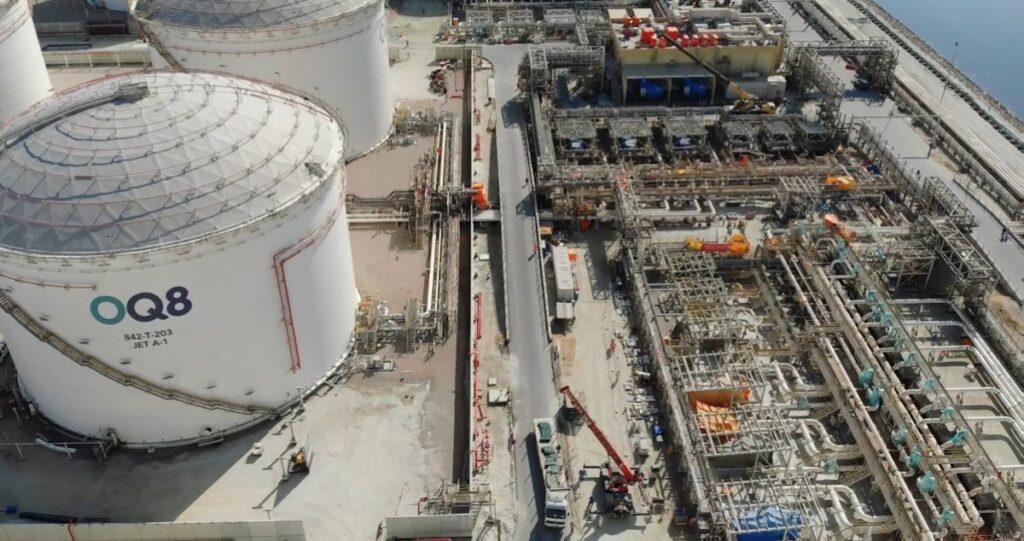 العجمي: الأعمال التصديرية والتشغيلية في مصفاة الدقم طبيعية 7 العجمي:-الأعمال-التصديرية-والتشغيلية-في-مصفاة-الدقم-طبيعية