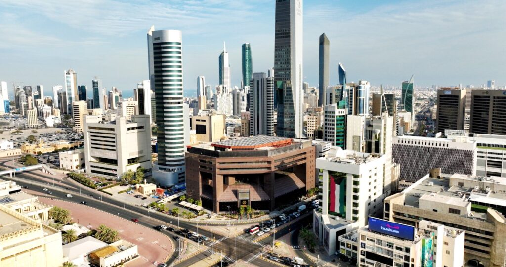 'كامكو انفست': بورصة الكويت أقل الأسواق الخليجية تراجعاً في مارس 8 'كامكو-انفست':-بورصة-الكويت-أقل-الأسواق-الخليجية-تراجعاً-في-مارس