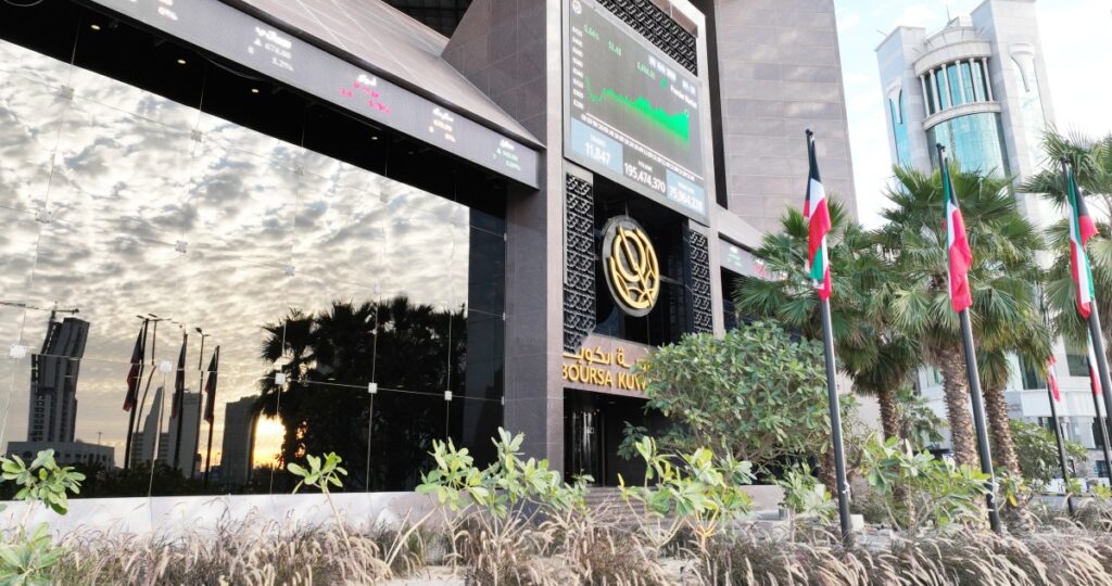 تراجع رسملة البورصة %0.3 نهاية الأسبوع... و1.4% نمواً بالتداولات 3 تراجع-رسملة-البورصة-%03-نهاية-الأسبوع…-و1.4%-نمواً-بالتداولات