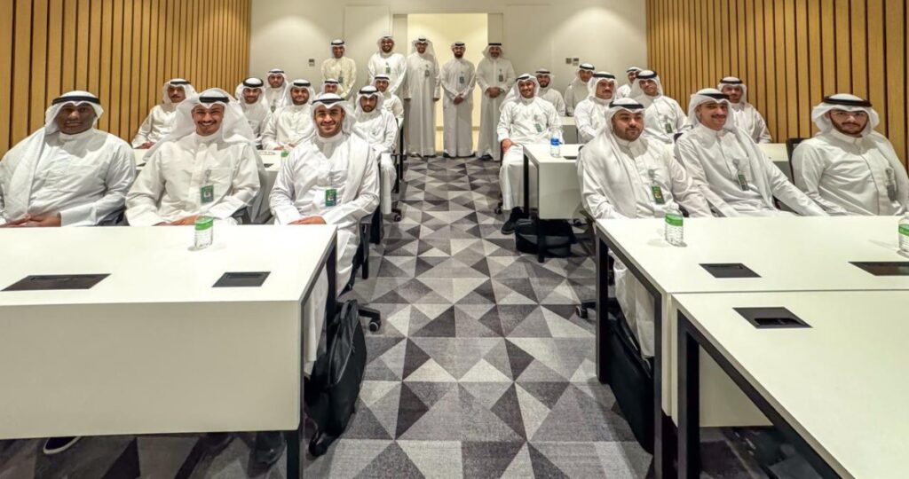 بيت التمويل الكويتي يواصل الاستثمار في المواهب الوطنية الشابة لمواكبة متطلبات العمل 3 بيت-التمويل-الكويتي-يواصل-الاستثمار-في-المواهب-الوطنية-الشابة-لمواكبة-متطلبات-العمل