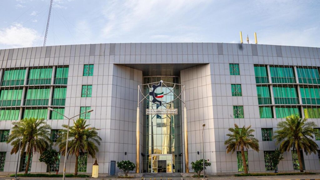 'الصناعة': ضوابط جديدة لسحب القسائم… وغرامات تصاعدية على المتأخرين في الإخلاء 1 ‘الصناعة’:-ضوابط-جديدة-لسحب-القسائم…-وغرامات-تصاعدية-على-المتأخرين-في-الإخلاء