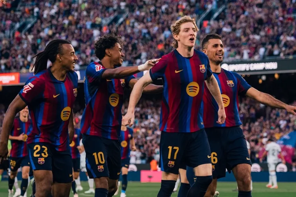 برشلونة يتصدر الليغا بفوز ثلاثي على خيتافي